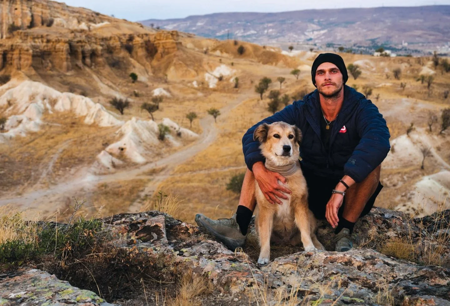Seven Years, 25,000 Miles: The Rescue Dog Who Walked Around the Planet With One…